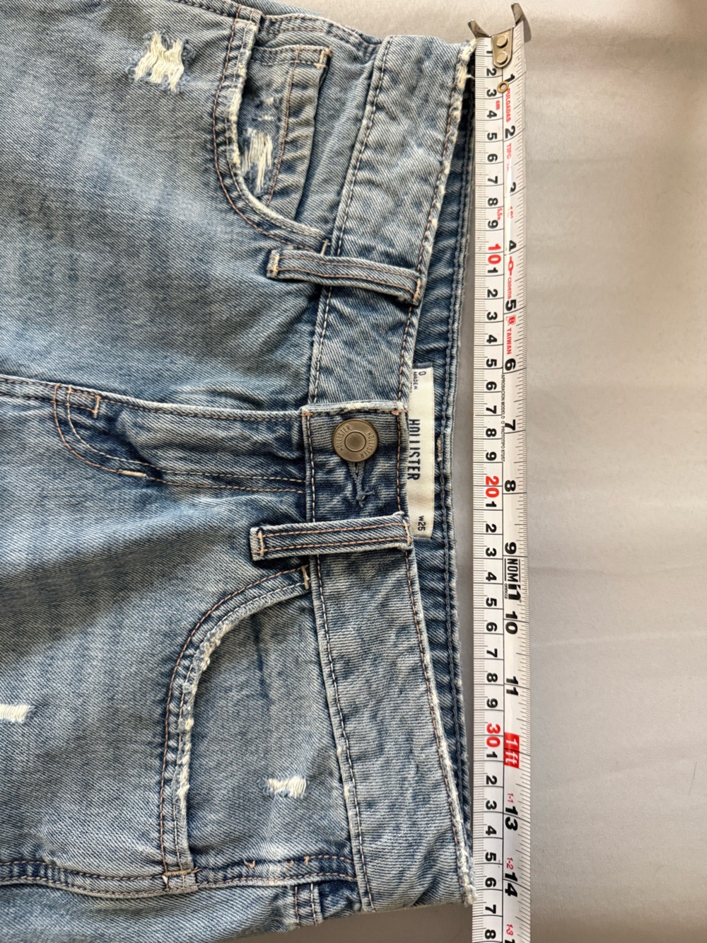 Hollister Low Rise Baggy Jort Denim Shorts Distressed Y2K Size 25 - Picture 5 of 7